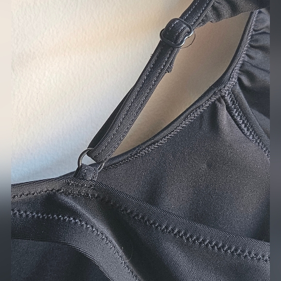 J.Crew Ruffle Scoopneck Bikini Top in Women's M - Picture 9 of 16